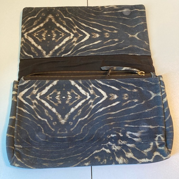 H&M Limited Edition Zebra Print Suede Clutch - Picture 7 of 13